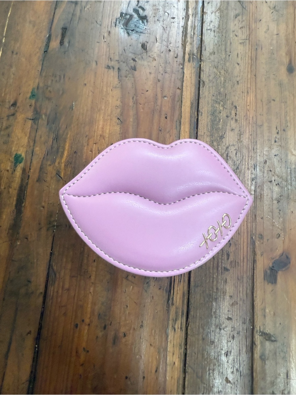 Kendra scott lip jewelry box